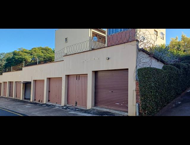 3 BEDROOM APARTMENT FOR SALE IN GLENWOOD